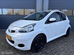 Toyota Aygo 1.0-12V Dynamic Navigator Uitvoering, Voorwielaandrijving, Euro 5, 4 stoelen, Origineel Nederlands