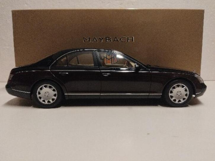 Maybach 57 Limousine Dealer editie AutoArt metal 1:18 KRD, Hobby en Vrije tijd, Modelauto's | 1:18, Zo goed als nieuw, Auto, Autoart