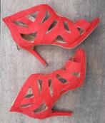 Emilio Luca rood suede maat 41, Ophalen, Zo goed als nieuw, Schoenen met hoge hakken, Emilio Luca