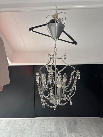Klassieke Kroonluchter met Kristallen beschikbaar voor biedingen