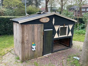 Kippen / konijnenhok beschikbaar voor biedingen