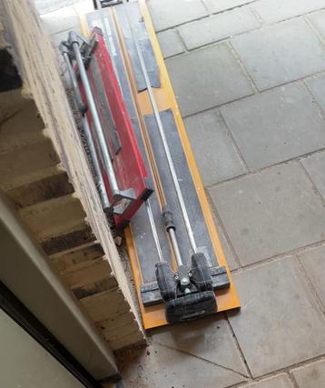 2 tegelsnijder 60cm en 120cm beschikbaar voor biedingen
