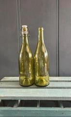 Twee oude franse flessen bijzondere  kleur, Ophalen of Verzenden