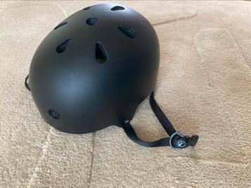 SFR skate / bmx / step helm (L/XL) beschikbaar voor biedingen