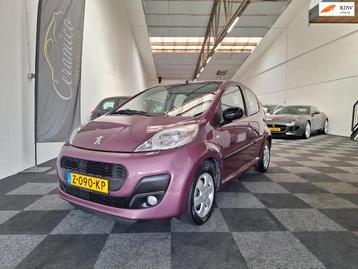 Peugeot 107 2014. Envy Edition. Bi-Color. 14" Lichtmetaal. beschikbaar voor biedingen