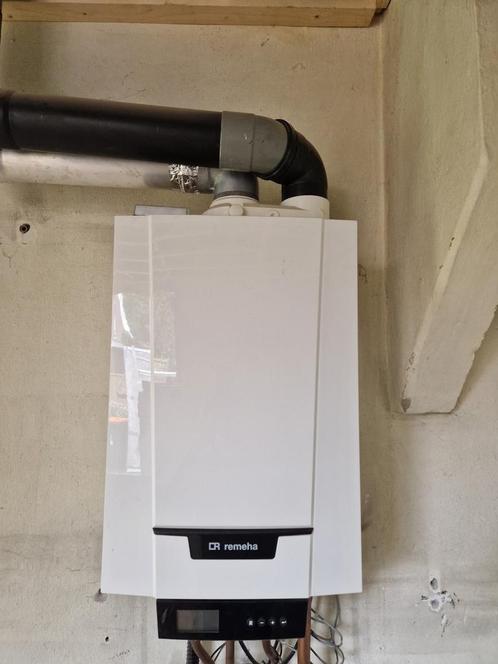 Remeha Tzerra Ace 39c CW5 inclusief expansievat, Doe-het-zelf en Verbouw, Verwarming en Radiatoren, Zo goed als nieuw, Cv-ketel of Combi-ketel