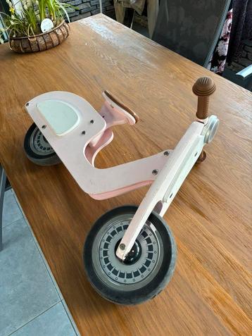 Loopfietjes voor de kleintjes beschikbaar voor biedingen