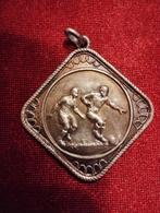 Zilveren bedel met voetbaltafereel, Overige merken, Gebruikt, Ophalen of Verzenden, 1 bedel