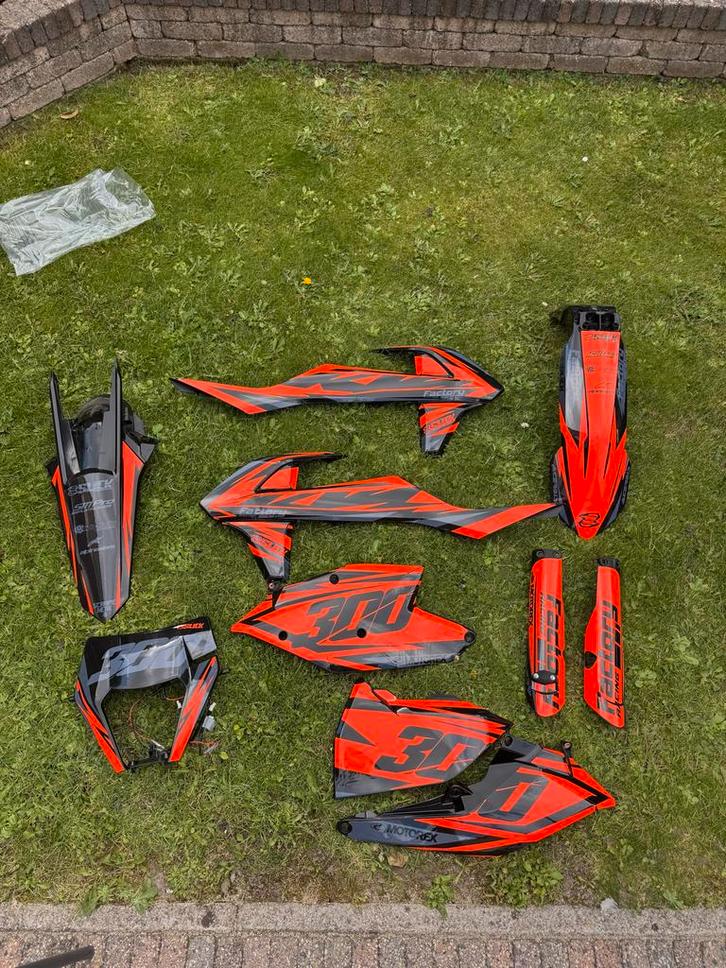 Kappenset KTM EXC - Slickdesign, Fietsen en Brommers, Brommeronderdelen | Scooters, Zo goed als nieuw, Overige merken, Kap, Ophalen of Verzenden