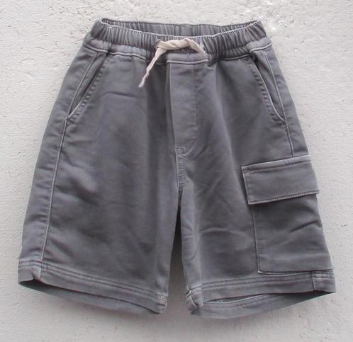 soft zachte short van zara maat 122, Kinderen en Baby's, Kinderkleding | Maat 122, Zo goed als nieuw, Jongen, Broek, Ophalen of Verzenden