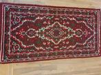 Mooi rood tafel/vloerkleed, Huis en Inrichting, Stoffering | Tapijten en Kleden, Gebruikt, 100 tot 150 cm, Rood, Oosters