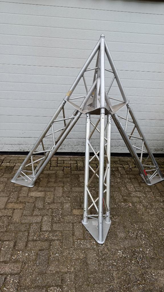 Truss carré - ook als piramide te bouwen, Muziek en Instrumenten, Licht en Laser, Zo goed als nieuw, Overige typen, Ophalen