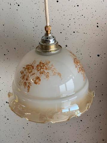 Vintage glazen lampen kap met bloemmotief uit Frankrijk beschikbaar voor biedingen