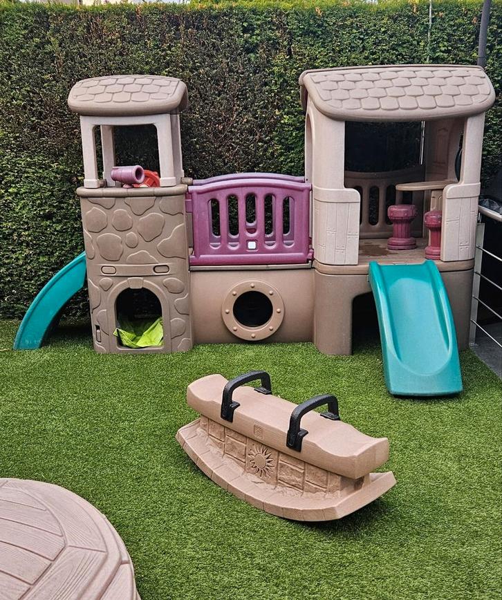 Step2 speeltoestel cluster clubhouse incl 2 step2krukjes!, Kinderen en Baby's, Speelgoed | Buiten | Speelhuisjes, Zo goed als nieuw