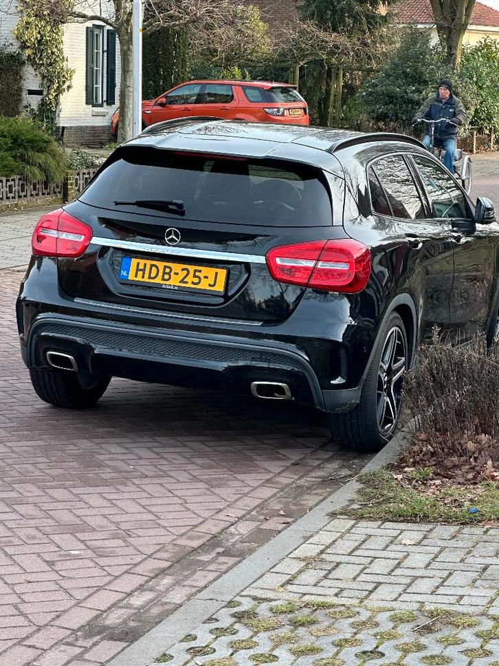 Mercedes-Benz GLA Gla250 2.0 155KW Aut7 4MATIC 2014 Zwart, Auto's, Mercedes-Benz, Particulier, GLA, 4x4, ABS, Achteruitrijcamera