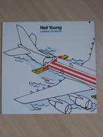Neil Young Landing on water LP, Cd's en Dvd's, Vinyl | Pop, Ophalen of Verzenden, 1980 tot 2000, Zo goed als nieuw, 12 inch