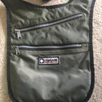 Vintage Lowland olijfgroen crossbody nylon tas, Sieraden, Tassen en Uiterlijk, Ophalen of Verzenden, Gebruikt, Groen, Schoudertasje