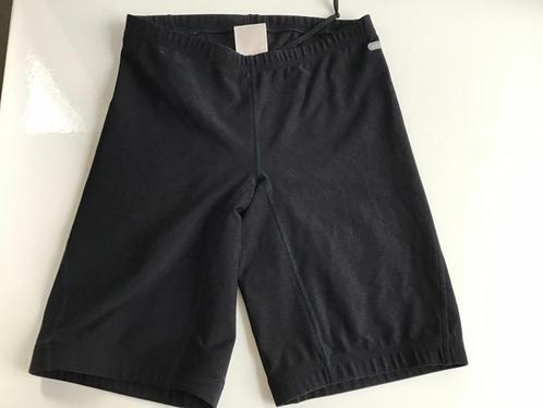 Nike sportbroekje fietsbroekje mt M, Sport en Fitness, Wielrennen, Gebruikt, Kleding, Ophalen of Verzenden