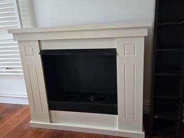 MOET NU WEG: Kasten, bed en decoratieve openhaard - afbeelding 8