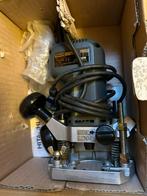 Hitachi FM8 Bovenfreesmachine, Ophalen, Gebruikt, Elektrisch, Bovenfrees