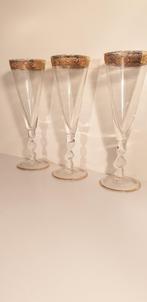Vintage champagneglazen gouden randje gedraaide voet 1104, Glas, Overige stijlen, Glas of Glazen, Ophalen of Verzenden