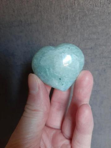 Prachtig amazoniet hartje  beschikbaar voor biedingen