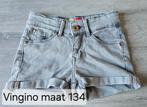 Vingino Jeans short maat 134 ZGAN, Broek, Meisje, Ophalen of Verzenden, Zo goed als nieuw