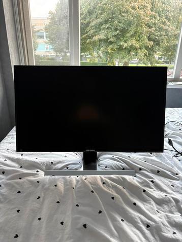 Samsung U28E590D 28 inch 4K UHD monitor beschikbaar voor biedingen