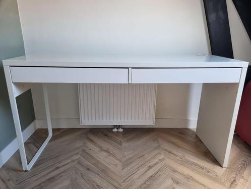 IKEA MICKE bureau wit, Huis en Inrichting, Bureaus, Gebruikt, Bureau, Ophalen
