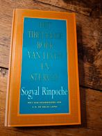 Sogyal Rinpoche - Het Tibetaanse boek van leven en sterven, Boeken, Esoterie en Spiritualiteit, Ophalen of Verzenden, Zo goed als nieuw