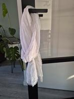 Prachtige witte sjaal viscose, Ophalen of Verzenden, Zo goed als nieuw, Maat 46/48 (XL) of groter, Sjaal