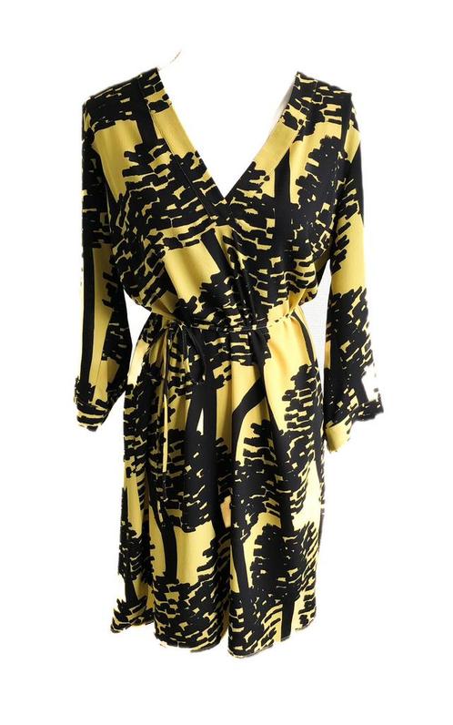 Mooie jurk van Summum 38, Kleding | Dames, Jurken, Zo goed als nieuw, Maat 38/40 (M), Geel, Knielengte, Ophalen of Verzenden