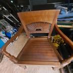 Koloniale teakhouten stoel met zonmotief en gobelin kussens, Antiek en Kunst, Ophalen