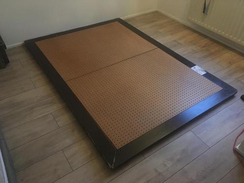 gratis bed, Huis en Inrichting, Slaapkamer | Bedden, Gebruikt, Tweepersoons, 140 cm, 200 cm, Hout, Bruin, Ophalen