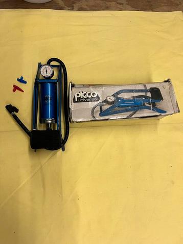 Picco voetpomp met manometer tot 7 bar beschikbaar voor biedingen