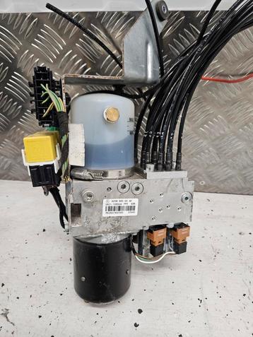 Mercedes Benz CLK W209 R209 C209 Cabrio dak pomp origineel beschikbaar voor biedingen