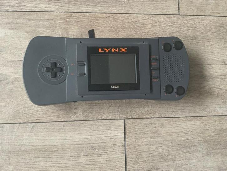 Defecte Atari Lynx, Spelcomputers en Games, Spelcomputers | Atari, Niet werkend, Atari Lynx, Zonder controller, Ophalen of Verzenden