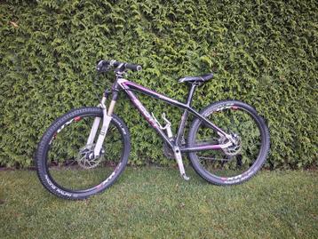 Scott Scale, Full Carbon fibre beschikbaar voor biedingen
