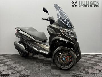 PIAGGIO MP3 530 HPE ADVANCE EXLUSIVE |2200Km| 1eig (bj 2022) beschikbaar voor biedingen