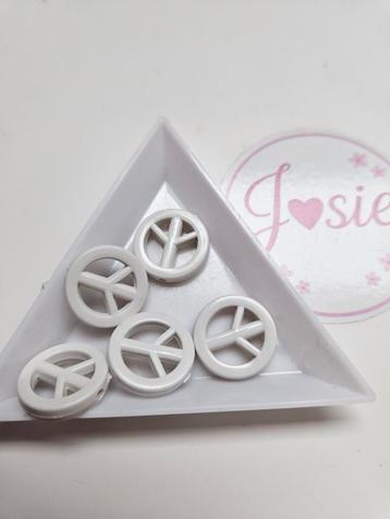 Witte Peace kralen #75 beschikbaar voor biedingen