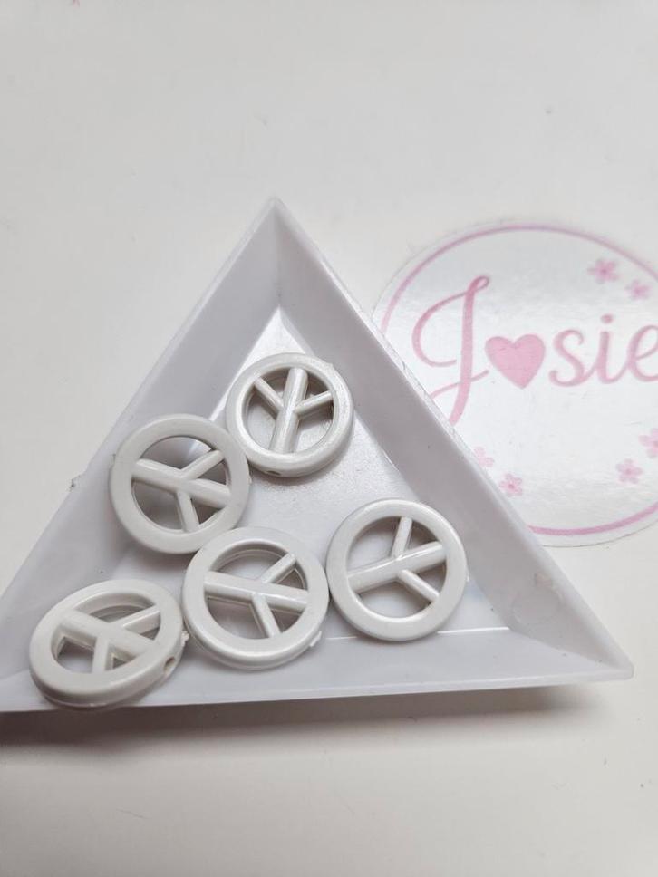 Witte Peace kralen #75, Hobby en Vrije tijd, Kralen en Sieraden maken, Nieuw, Bedel, Ophalen