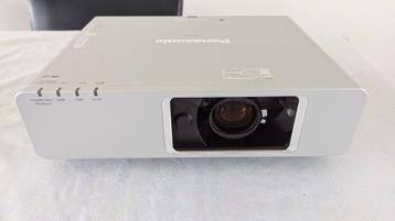 Panasonic beamer beschikbaar voor biedingen
