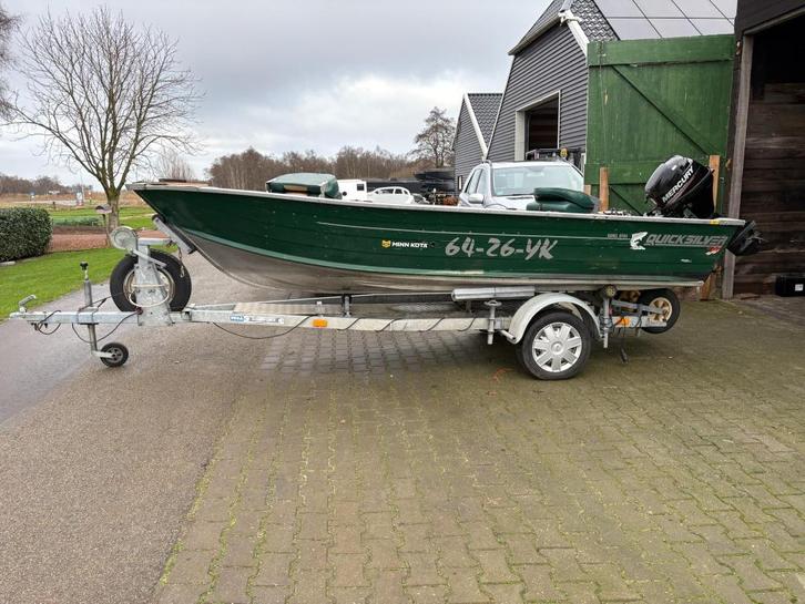 Quicksilver 450DLX met Frontmotor en Pega Trailer, Watersport en Boten, Vis- en Consoleboten, Gebruikt, 30 tot 50 pk, 3 tot 6 meter