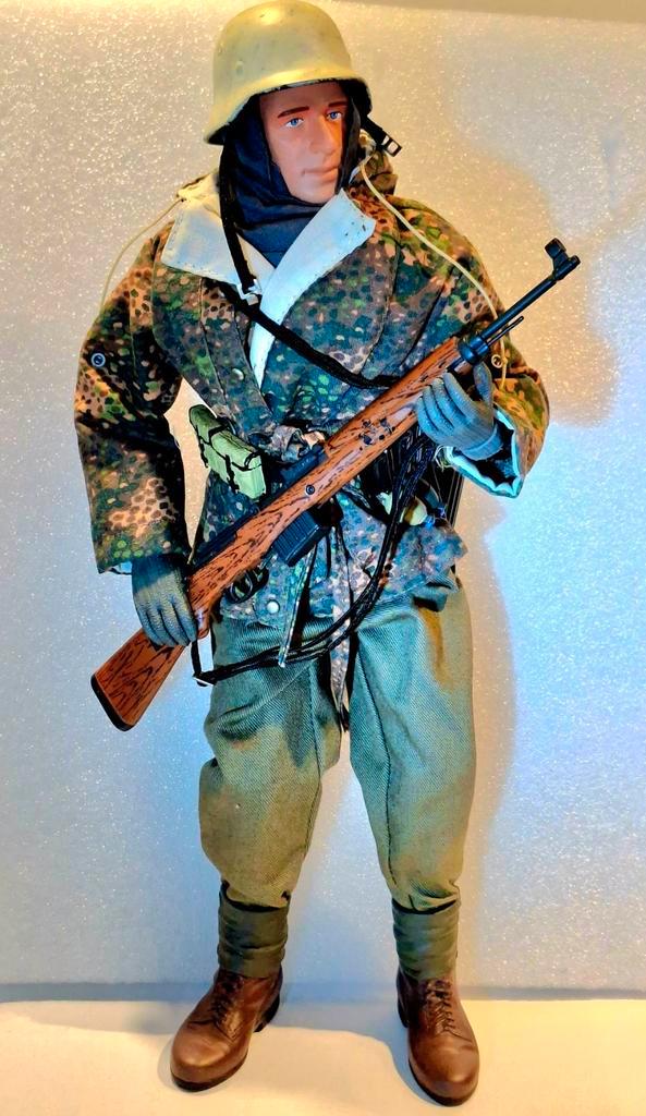 Dragon action WW2 German Totenkopf division Grenadier 1/6, Verzamelen, Militaria | Tweede Wereldoorlog, Landmacht, Miniatuur of Beeldje