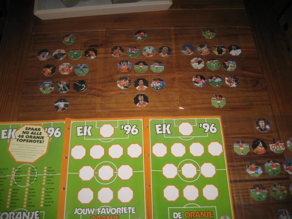 complete set met nederland flippo, Verzamelen, Flippo's, Ophalen of Verzenden, Verzameling