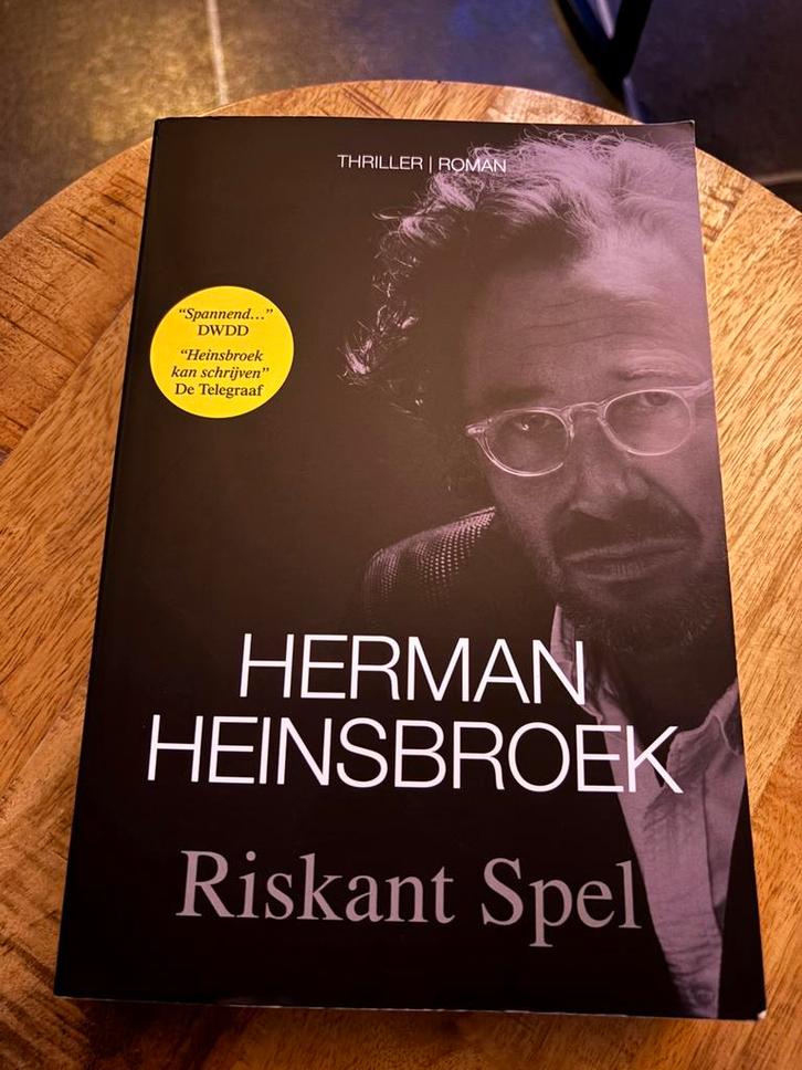 Herman Heinsbroek - Riskant Spel, Boeken, Thrillers, Gelezen, Ophalen of Verzenden