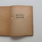 Spotprentenboek: Metro-mozaïk 1944 - 1945, Verzamelen, Ophalen of Verzenden, Overige soorten, Nederland, Embleem of Badge
