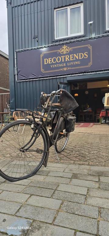 Antieke Gazelle Transportfiets met Accessoires beschikbaar voor biedingen