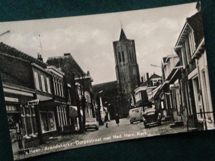 Ansichtkaart ’s Heer-Arendskerke, Dorpsstraat met N.H. kerk, Verzamelen, Ansichtkaarten | Nederland, Ongelopen, Zeeland, 1940 tot 1960