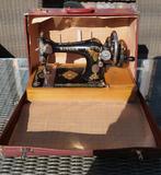 Singer F9693658, Antiek en Kunst, Antiek | Naaimachines, Ophalen of Verzenden
